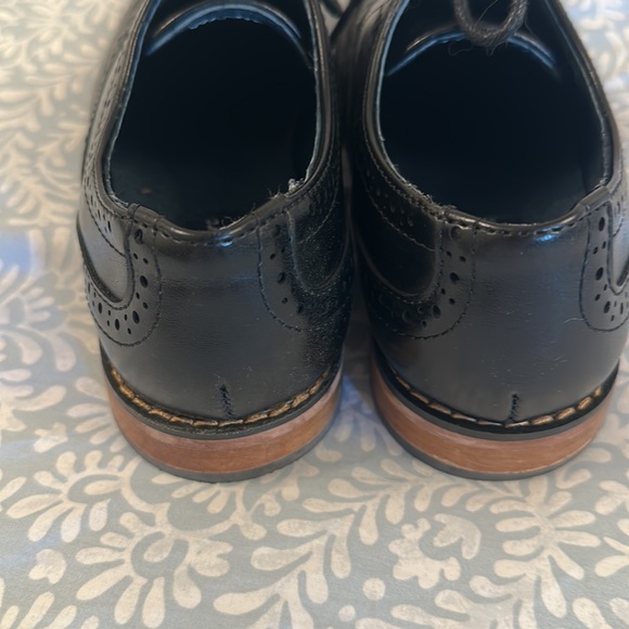 Size 2 formal boys dress shoes - Picture 5 of 6